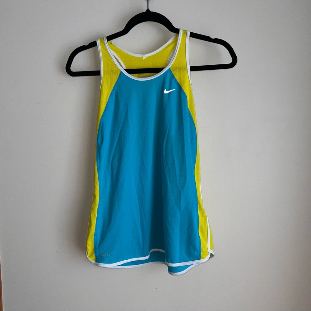 Nike Dri-Fit Women’s Athletic Running Racerback Tank Top
• Size medium